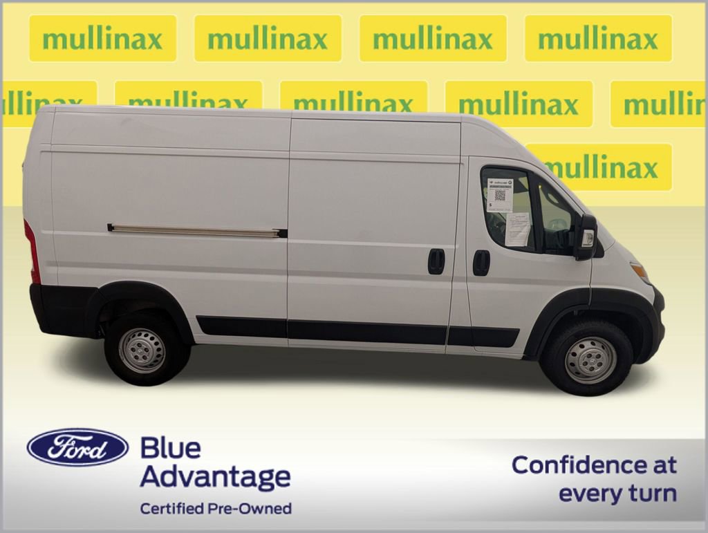 Used 2024 RAM ProMaster 2500 w/ Convenience Group image 2