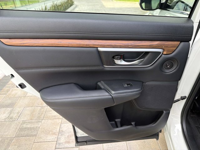 Used 2017 Honda CR-V Touring image 15