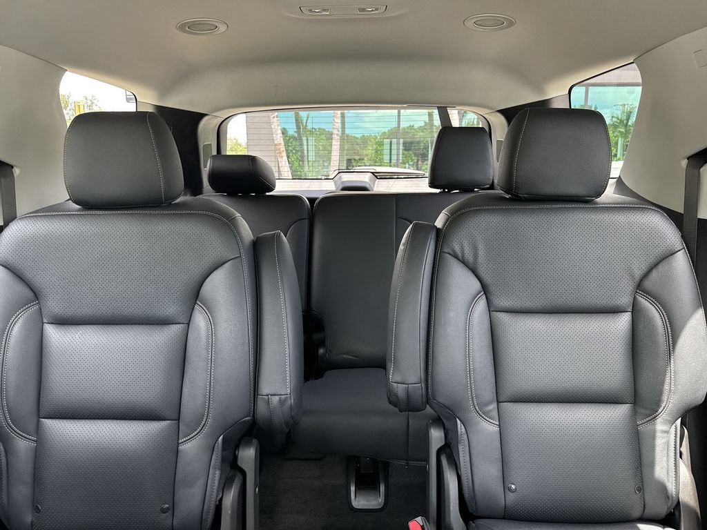 Used 2019 Chevrolet Traverse LT FWD image 18