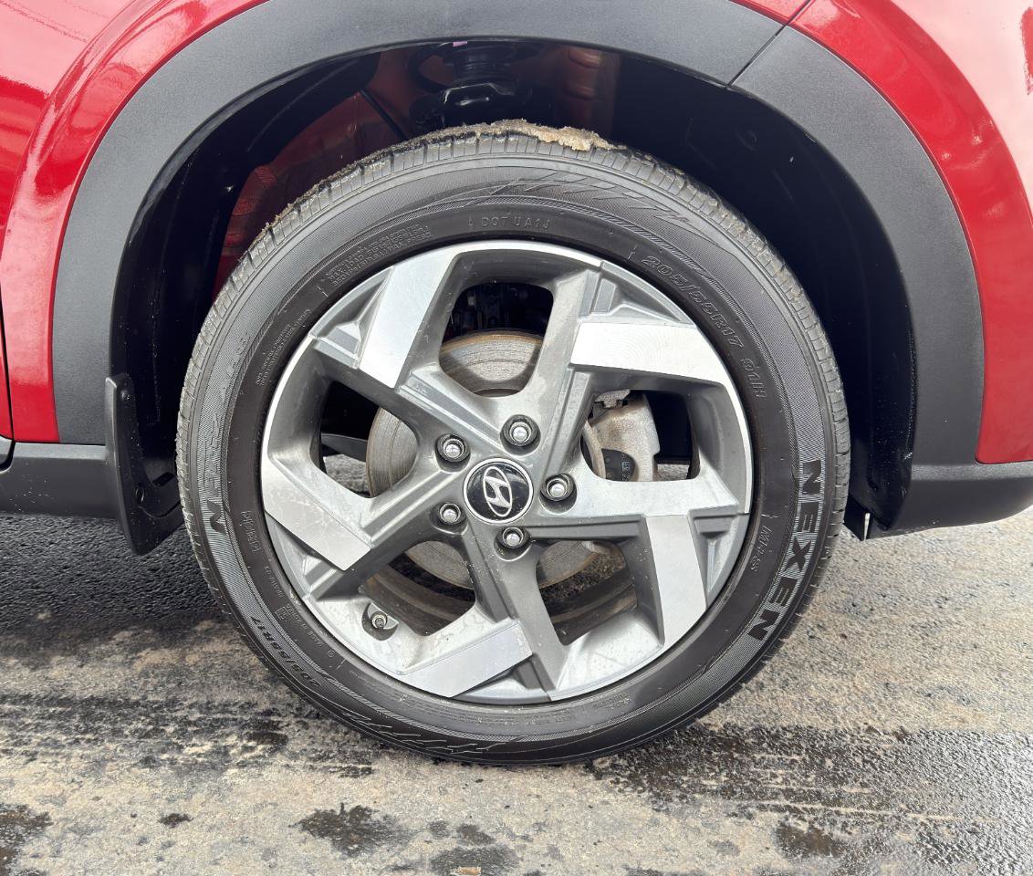 Used 2024 Hyundai Venue SEL FWD image 60