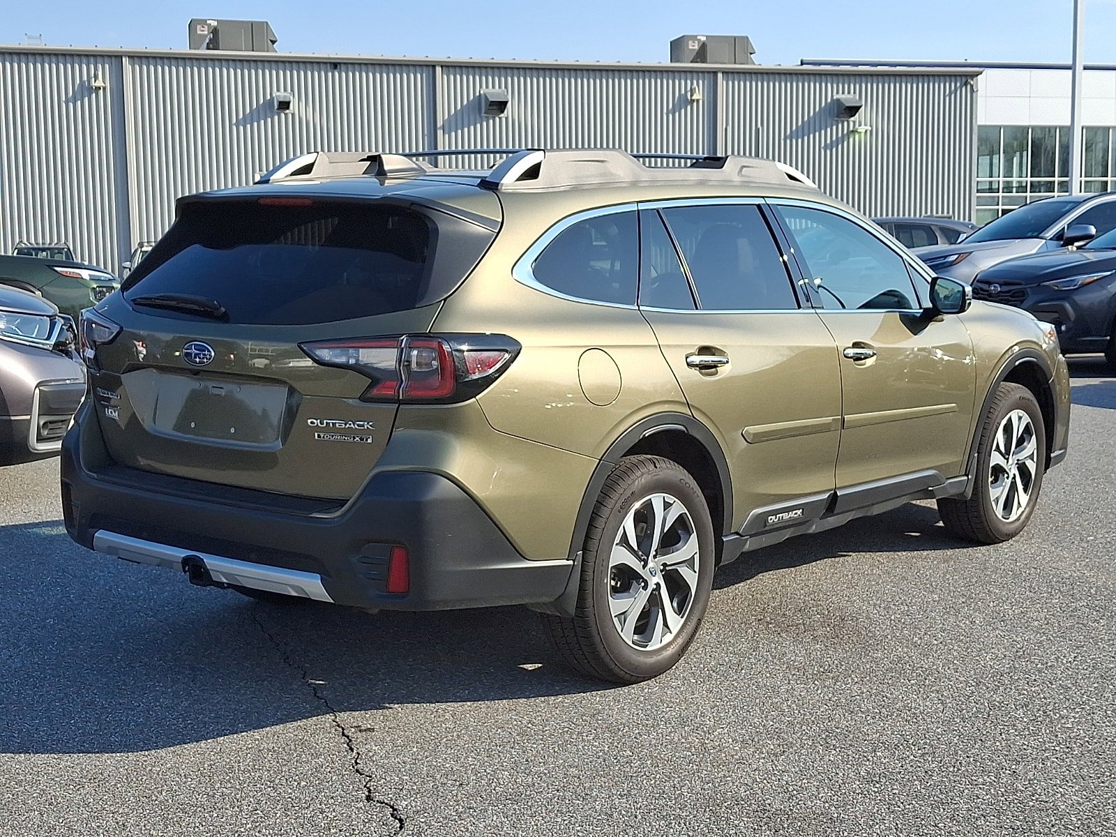 Used 2021 Subaru Outback Touring XT AWD/4WD image 3