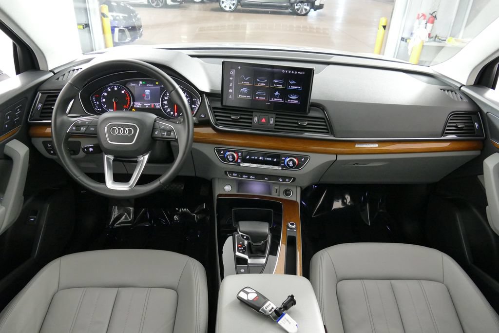 Certified 2022 Audi Q5 2.0T Premium w/ Convenience Package AWD/4WD image 26