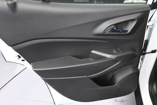 New 2026 Chevrolet Trax ACTIV w/ Sunroof Package FWD image 24