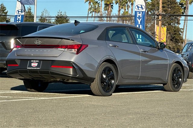 New 2026 Hyundai Elantra Sport image 6