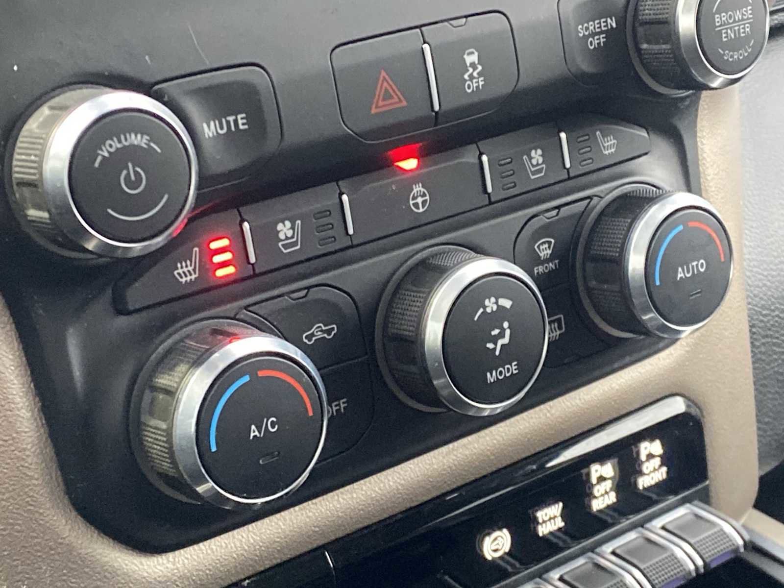 Certified 2019 RAM 2500 Laramie image 26