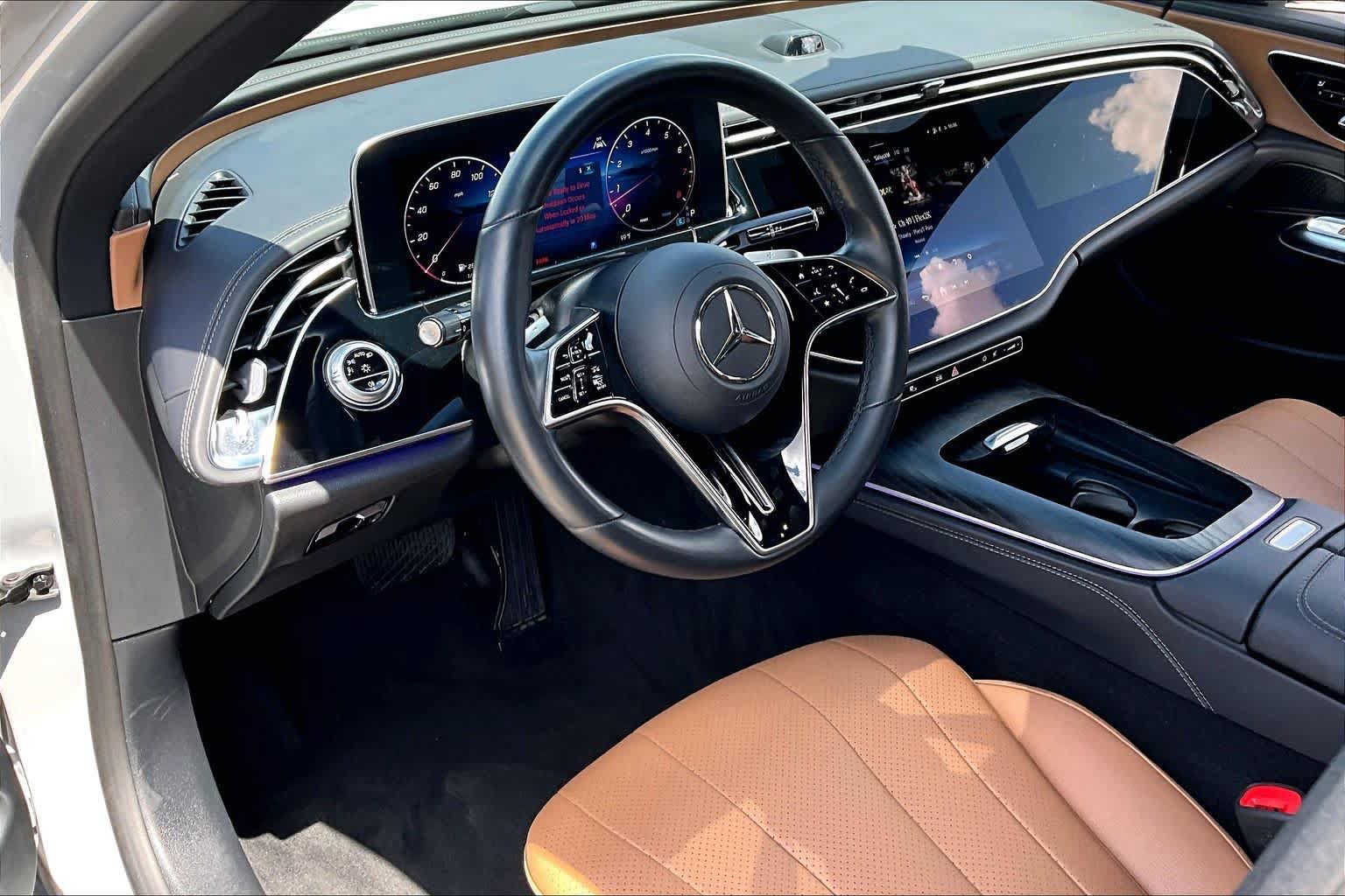 Used 2025 Mercedes-Benz E 450 4MATIC Sedan w/ Driver Assistance Package image 18