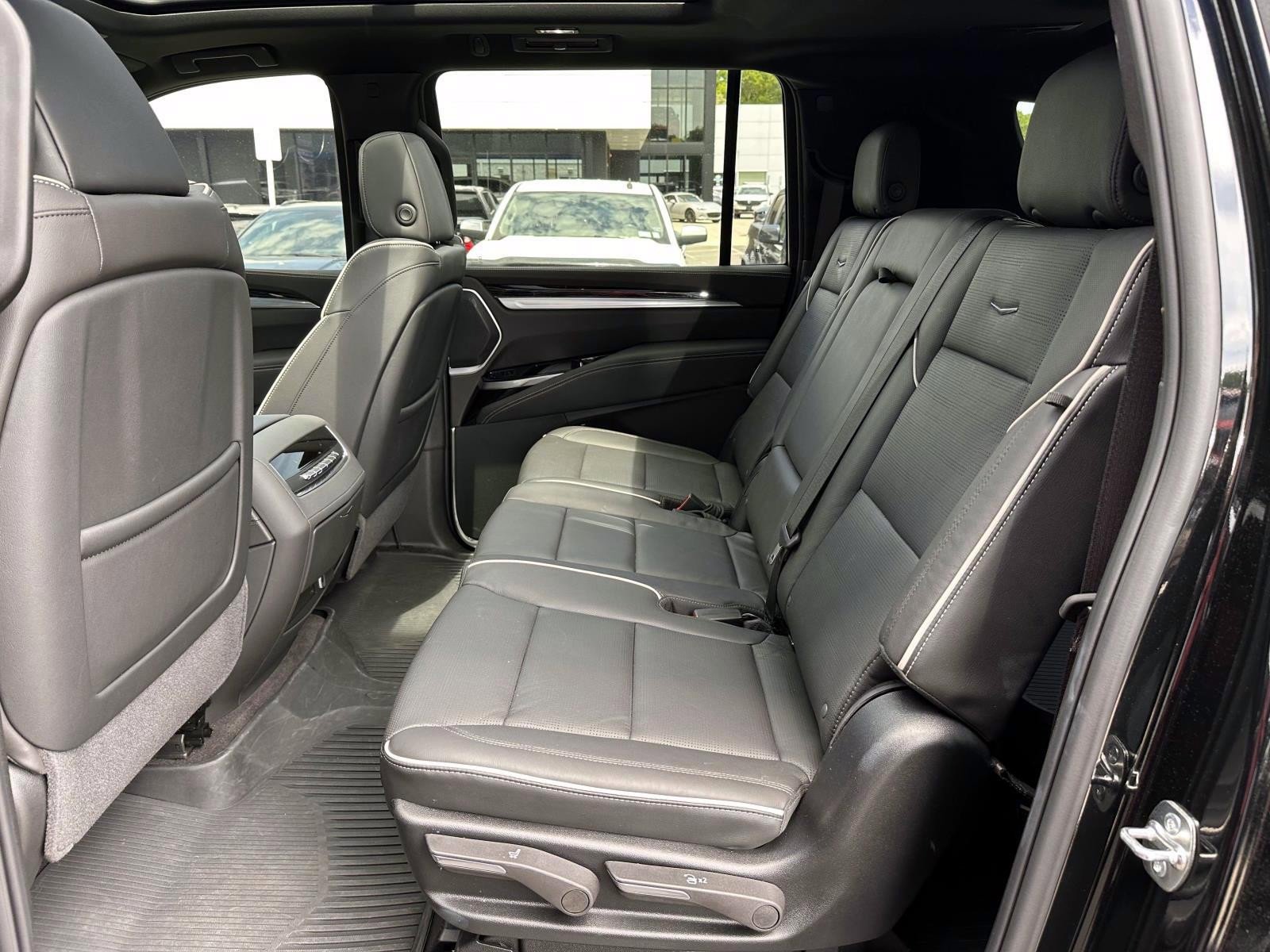 Used 2026 Cadillac Escalade ESV Sport w/ Touring Package AWD/4WD image 13