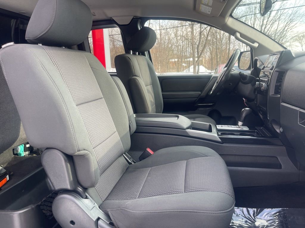 Used 2014 Nissan Titan SV w/ SV Value Truck Package image 15