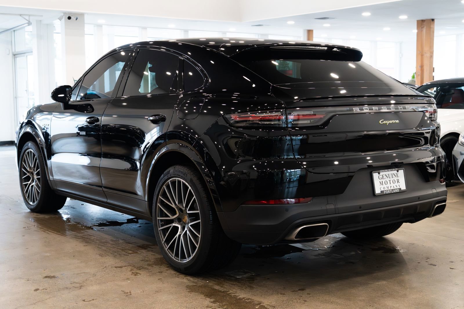 Used 2020 Porsche Cayenne E-Hybrid Coupe w/ Premium Plus Package image 6