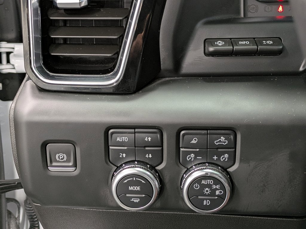 Used 2024 GMC Sierra 3500 Denali Ultimate image 19