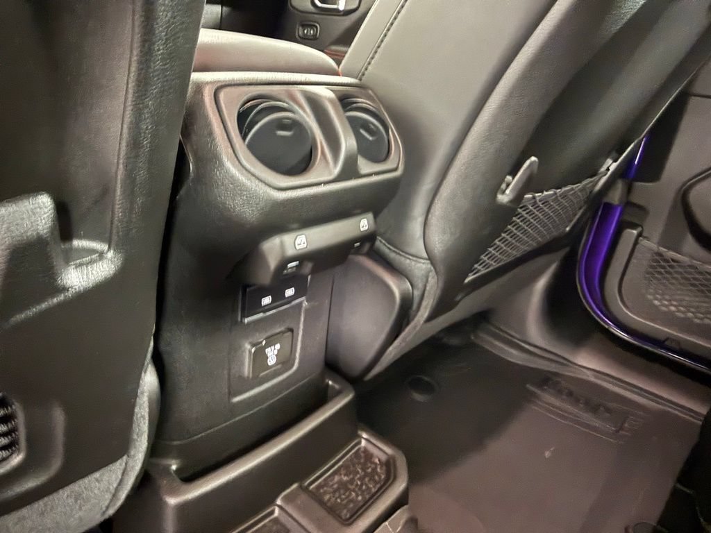 Used 2026 Jeep Wrangler Unlimited Rubicon AWD/4WD image 37