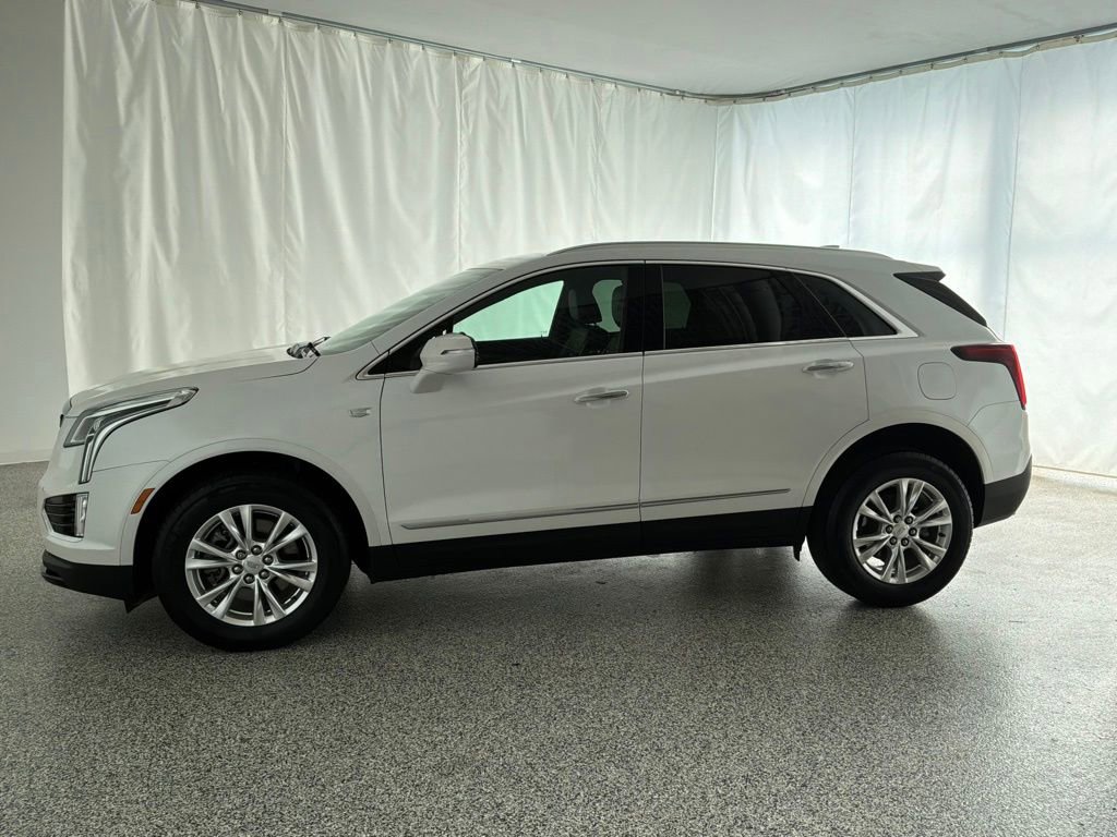 Used 2022 Cadillac XT5 Luxury w/ LPO, Floor Liner Package AWD/4WD image 5