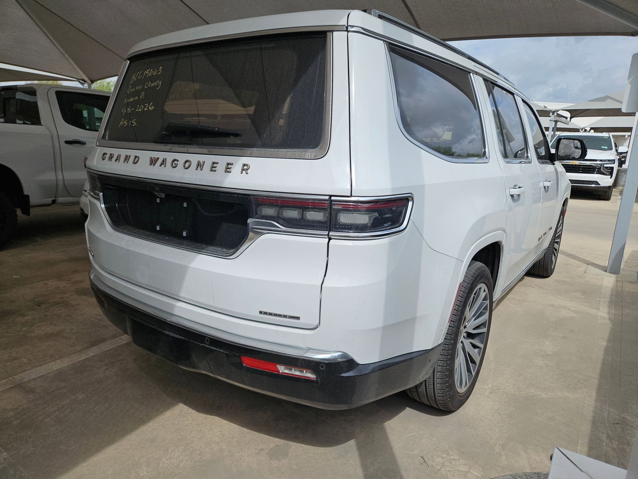 Used 2024 Jeep Grand Wagoneer Series III w/ HD Trailer Tow Package image 2