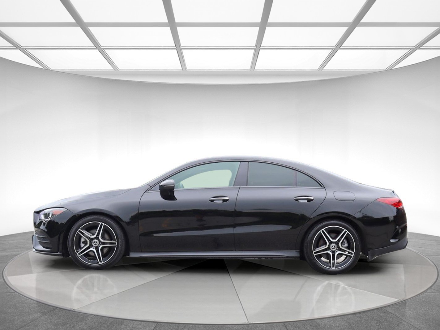 Used 2023 Mercedes-Benz CLA 250 4MATIC w/ AMG Line image 5