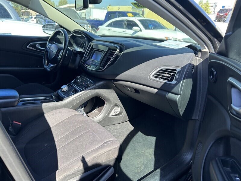 Used 2015 Chrysler 200 Limited w/ Convenience Group FWD image 36