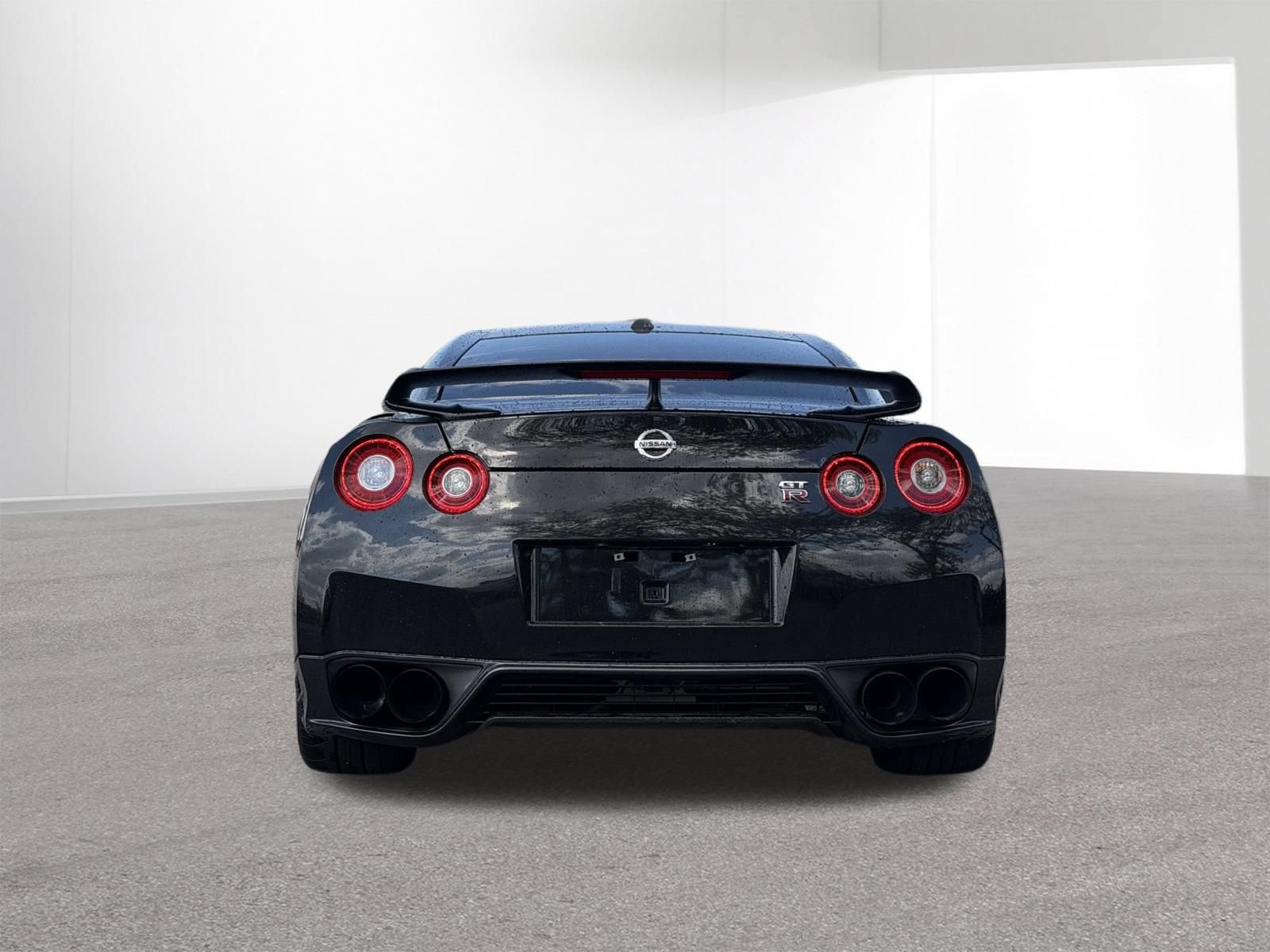 Used 2015 Nissan GT-R Black Edition AWD/4WD image 4