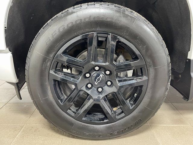 Used 2022 Chevrolet Silverado 1500 Custom w/ LPO, Dark Essentials Package AWD/4WD image 7