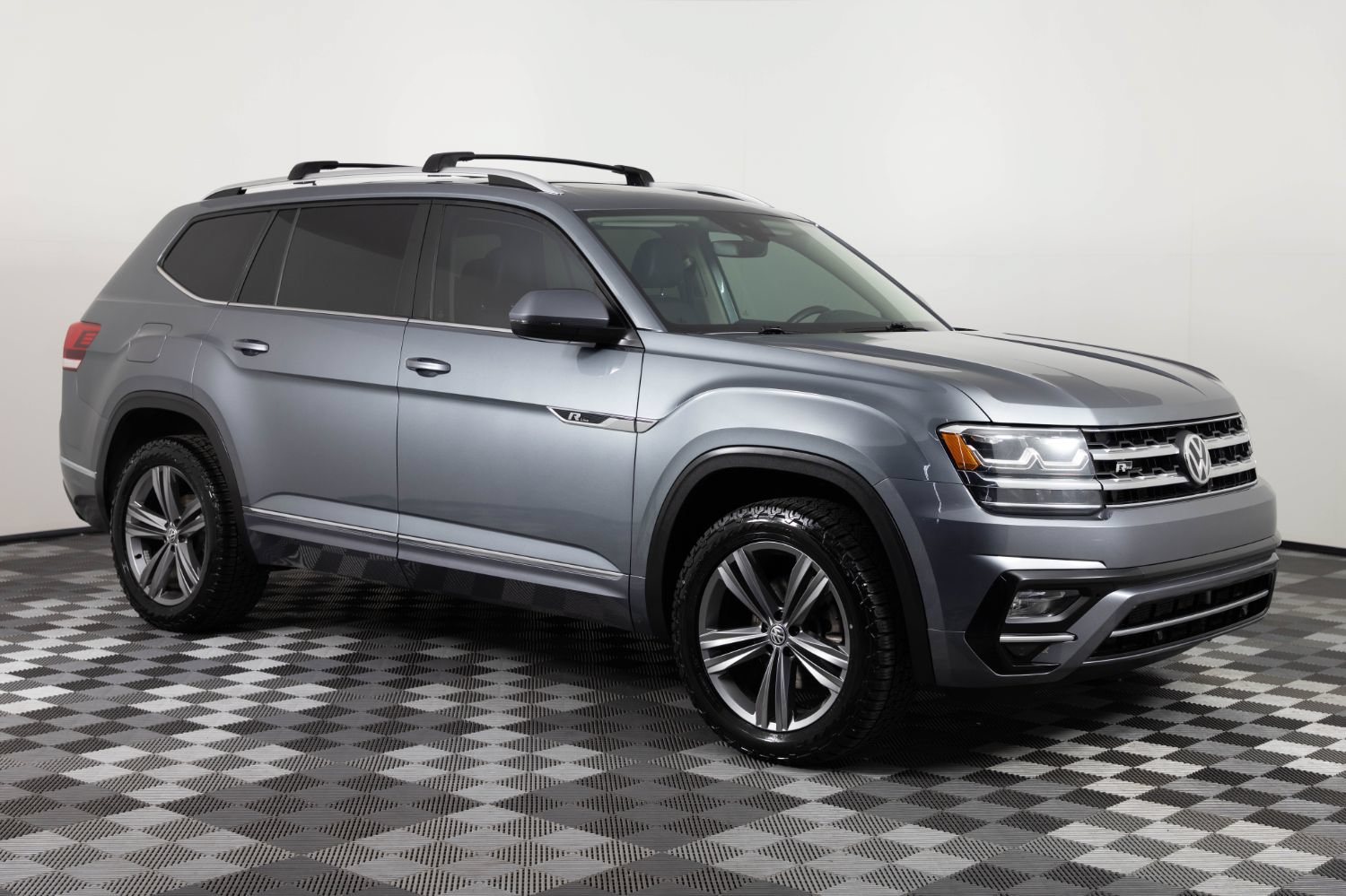 Used 2019 Volkswagen Atlas SEL R-Line AWD/4WD image 10
