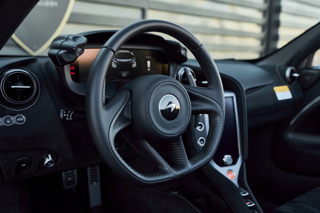 Used 2026 McLaren 750S Spider image 38