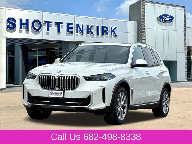 Used 2024 BMW X5 xDrive40i w/ Premium Package AWD/4WD image 3