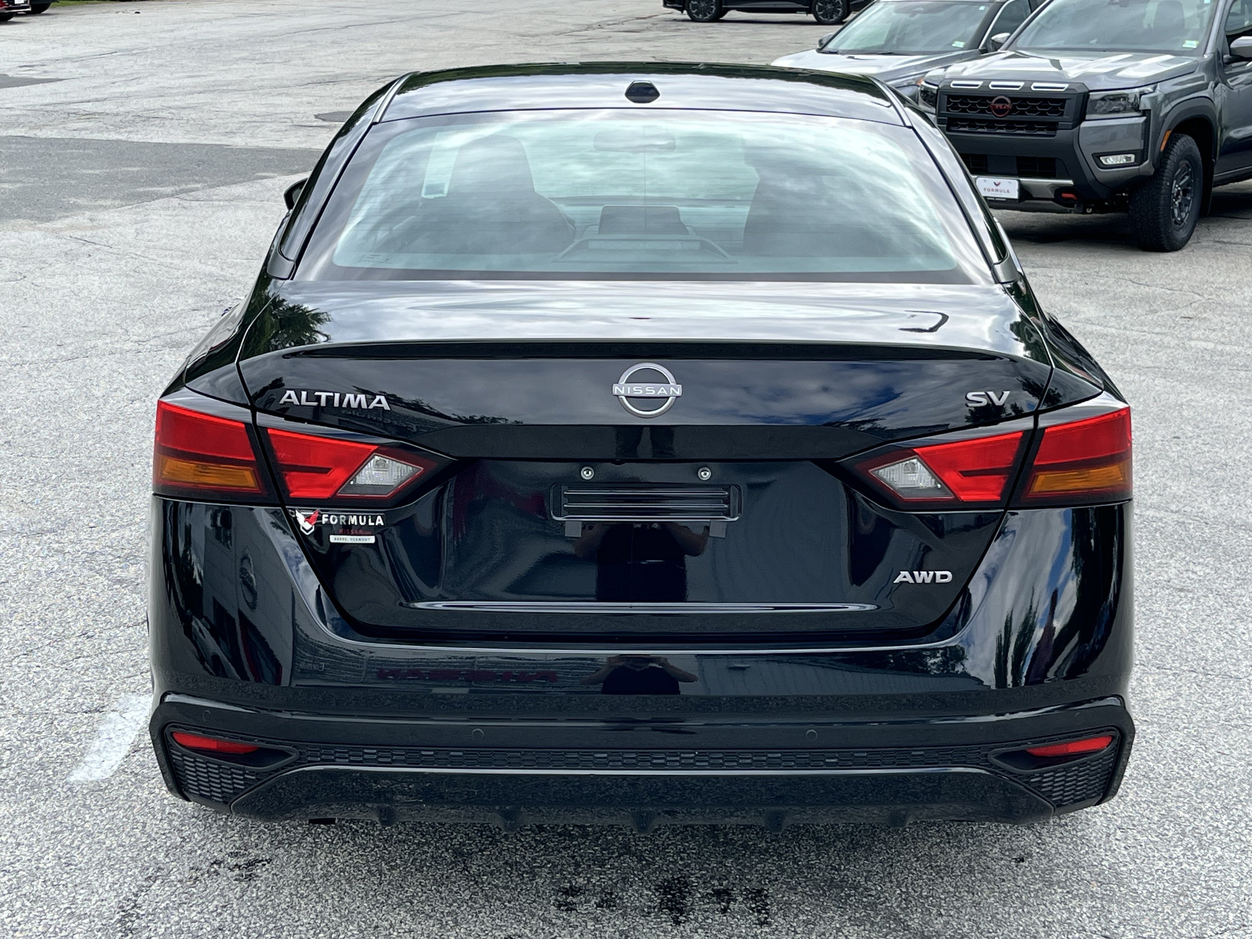 Used 2024 Nissan Altima 2.5 SV AWD/4WD image 6