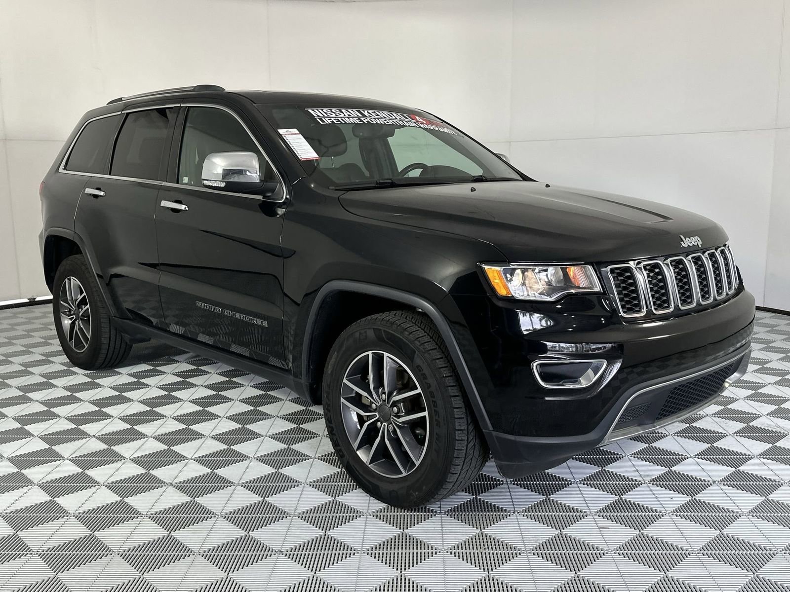 Used 2020 Jeep Grand Cherokee Limited w/ Trailer Tow Group IV AWD/4WD image 2