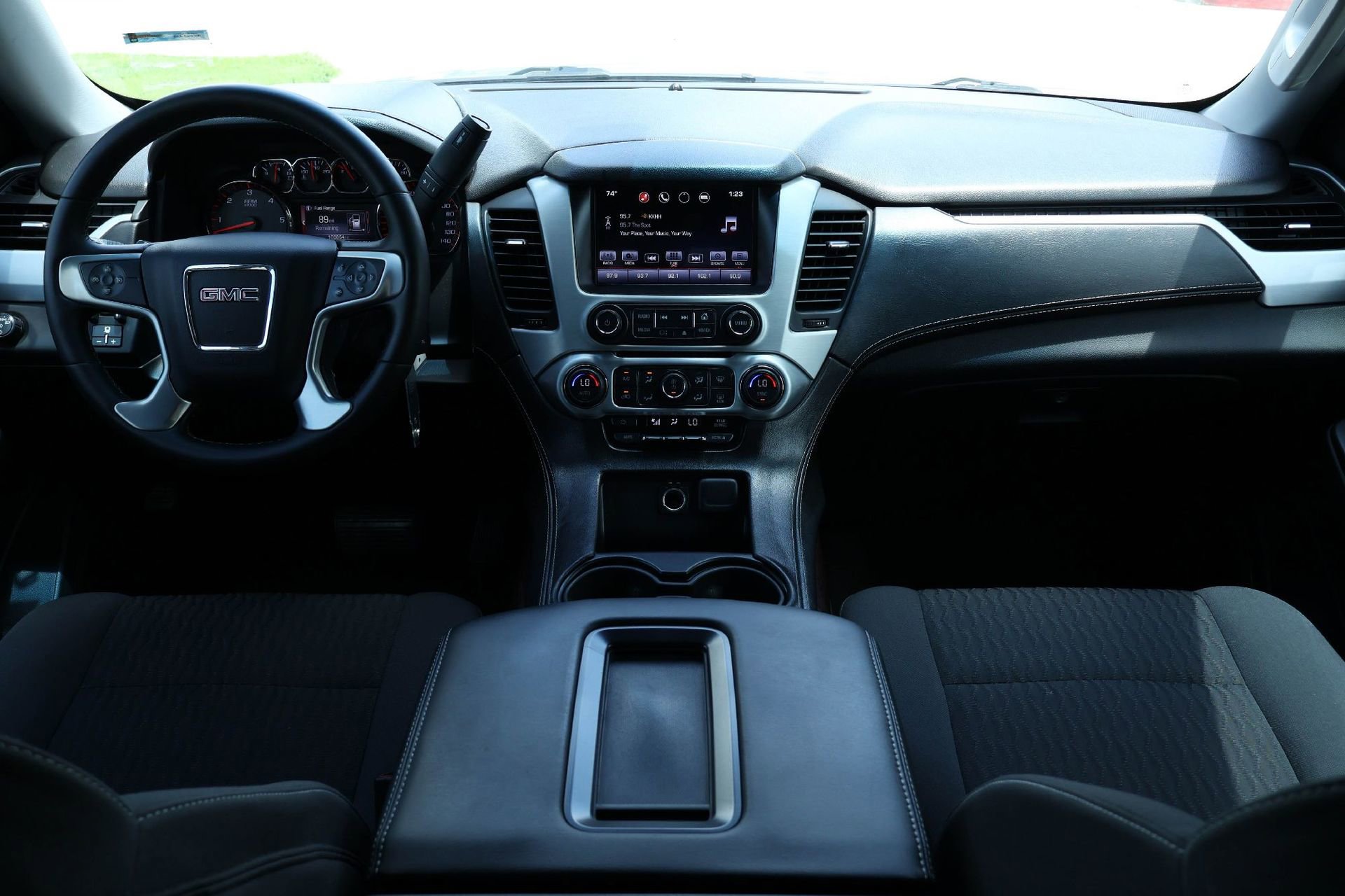 Used 2016 GMC Yukon SLE w/ Convenience Package RWD image 10