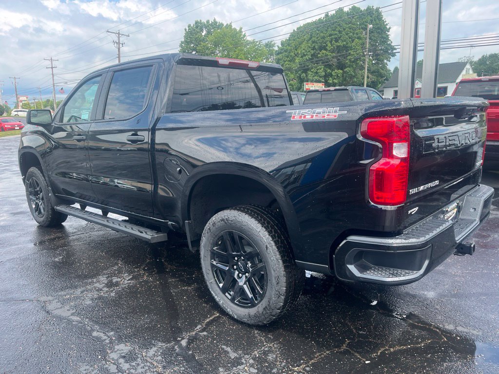 New 2026 Chevrolet Silverado 1500 Custom Trail Boss AWD/4WD image 3