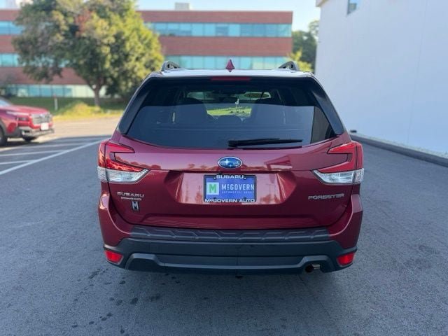 Used 2023 Subaru Forester Premium AWD/4WD image 7