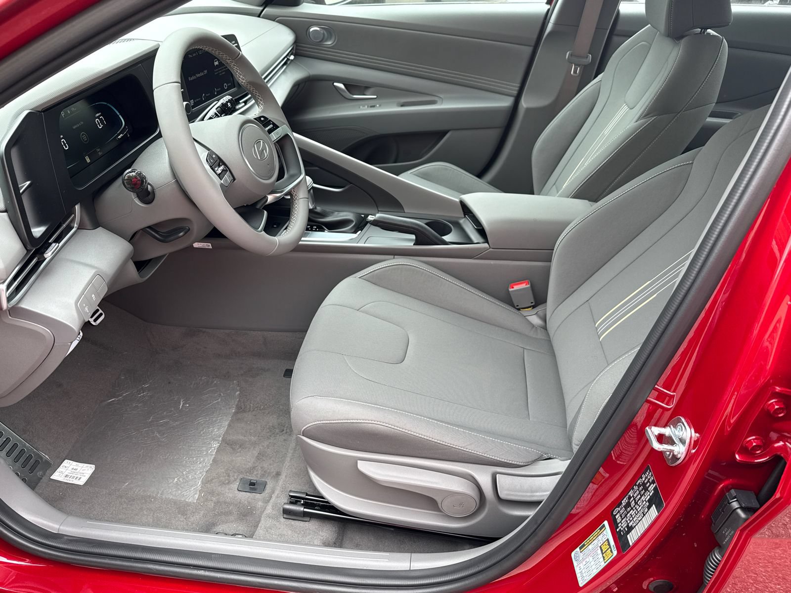 Used 2025 Hyundai Elantra Sport FWD image 9