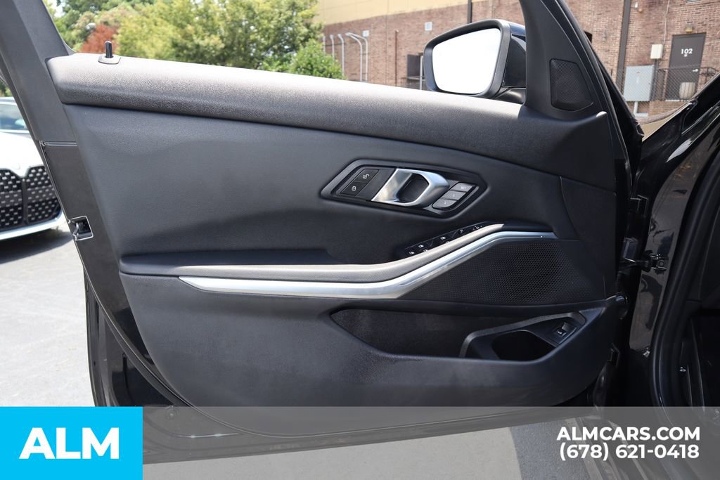 Used 2025 BMW 330i Sedan image 13