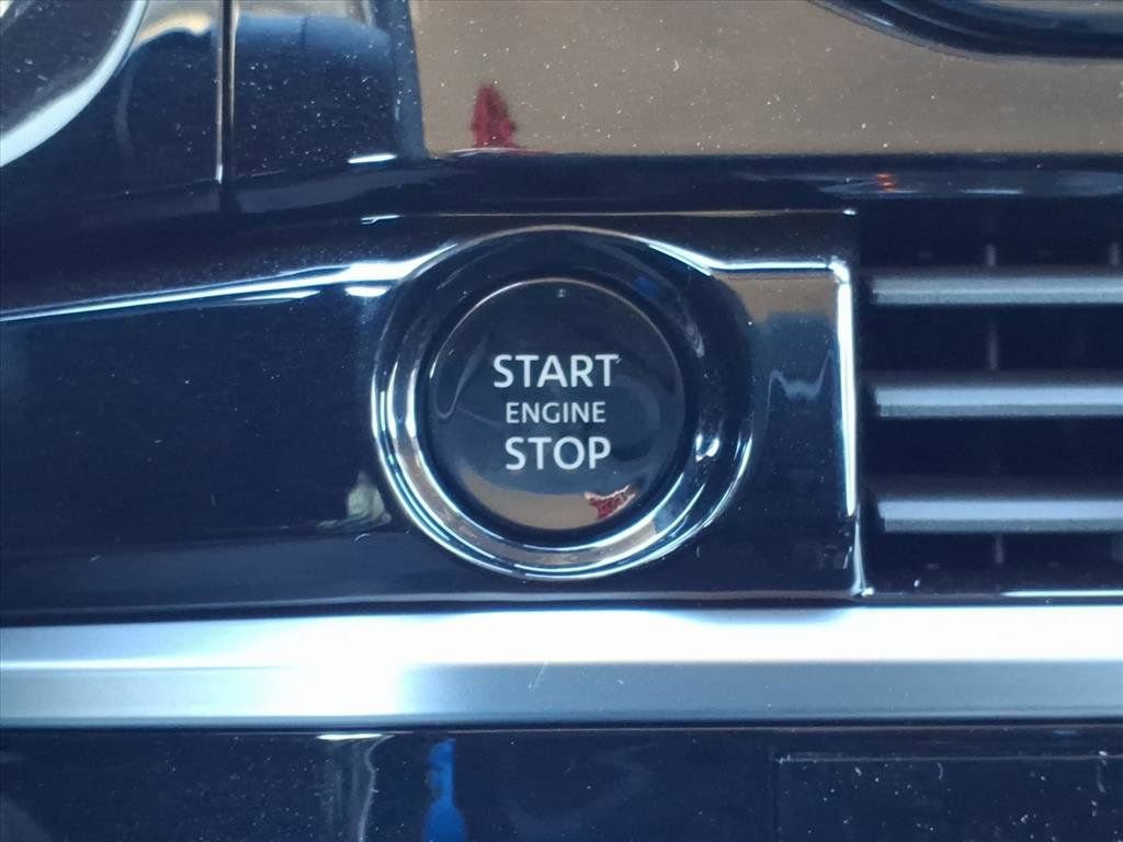 New 2025 Nissan Pathfinder SL image 18