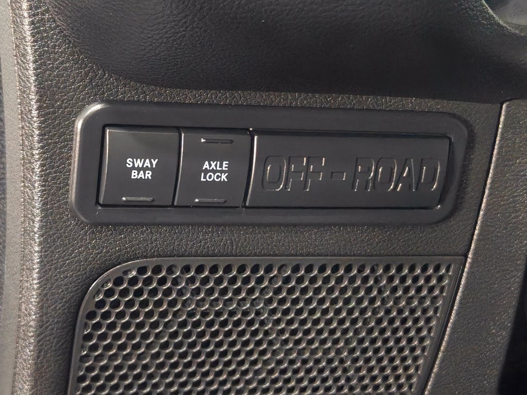 Used 2013 Jeep Wrangler Unlimited Rubicon w/ Dual Top Group AWD/4WD image 9