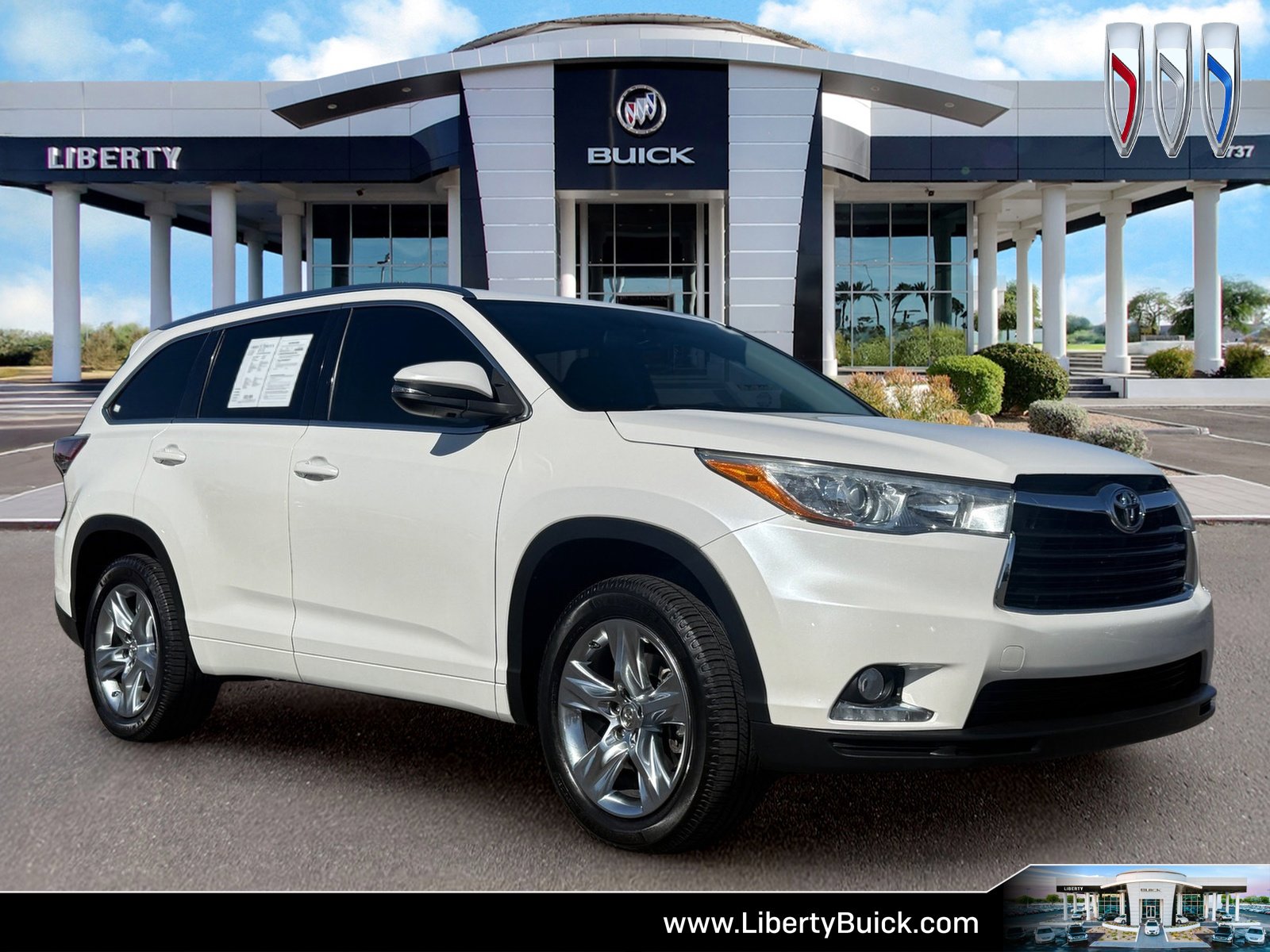 Used 2015 Toyota Highlander Limited FWD image 1