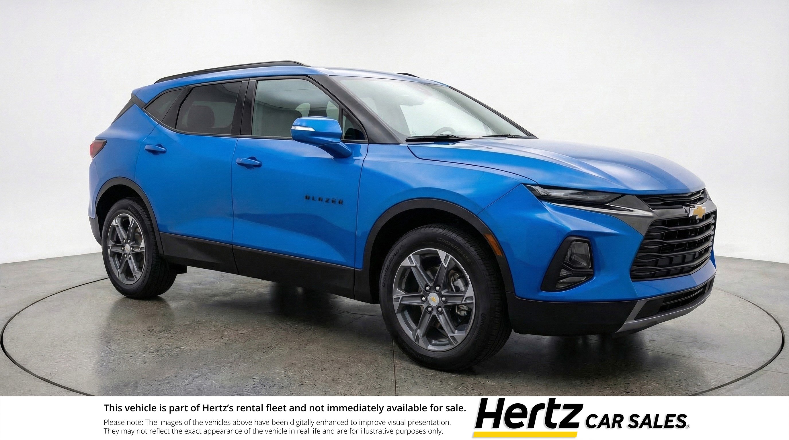 Used 2025 Chevrolet Blazer LT FWD image 1