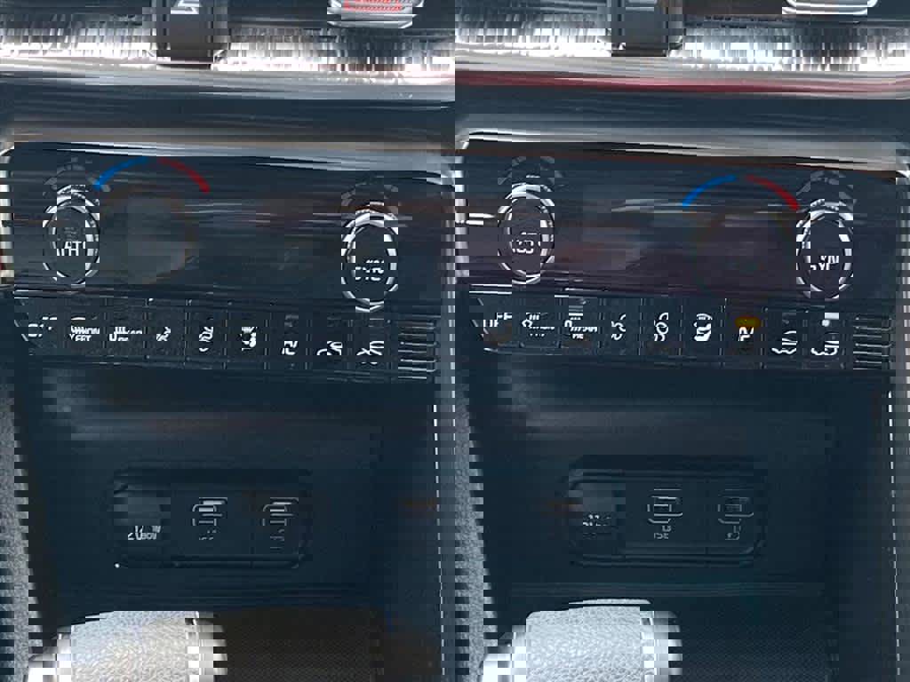 Used 2023 Kia K5 EX image 15