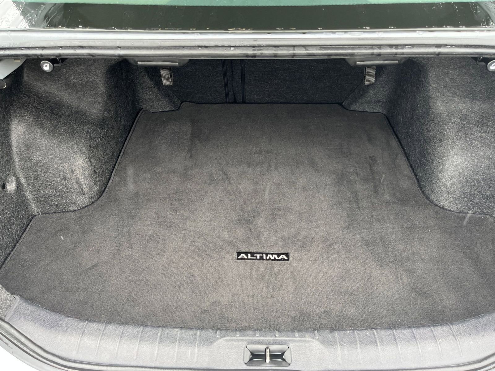 Used 2025 Nissan Altima 2.5 SR image 32