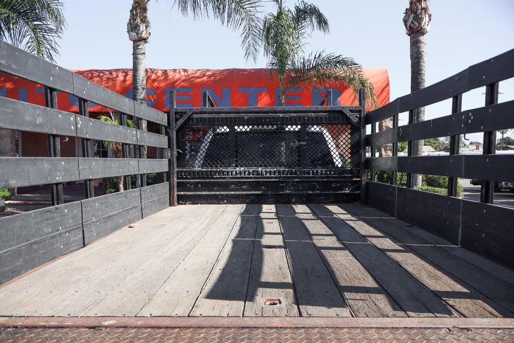 Used 2017 Ford F550 4x4 Crew Cab Super Duty image 9