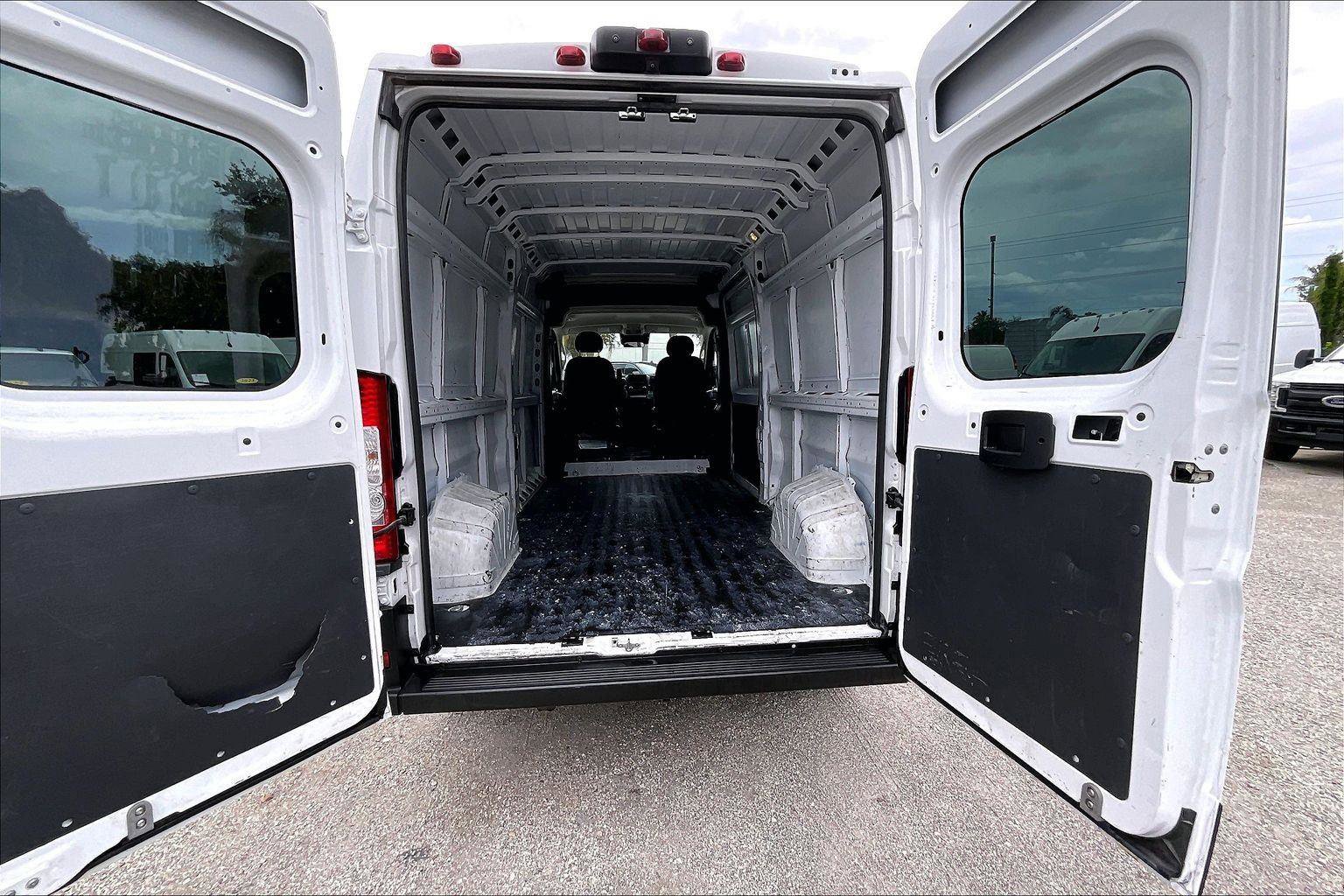 Used 2023 RAM ProMaster 2500 FWD image 7