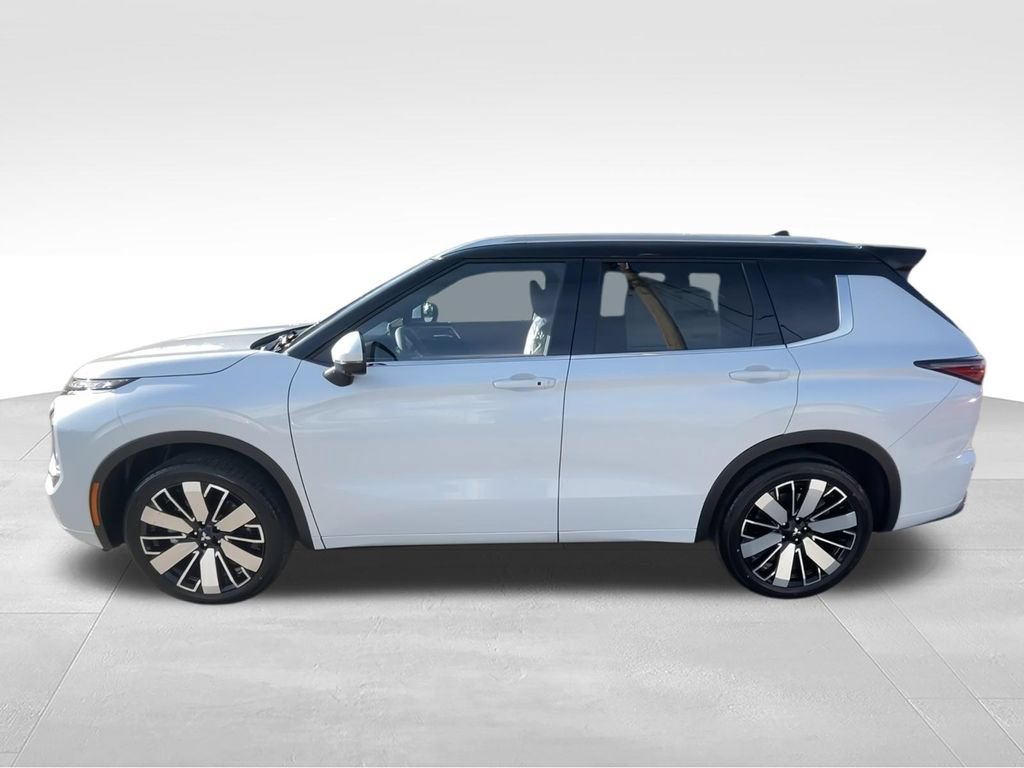 New 2026 Mitsubishi Outlander SEL FWD image 5