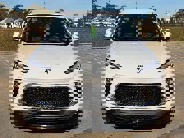 Used 2024 Buick Encore GX Sport Touring image 9