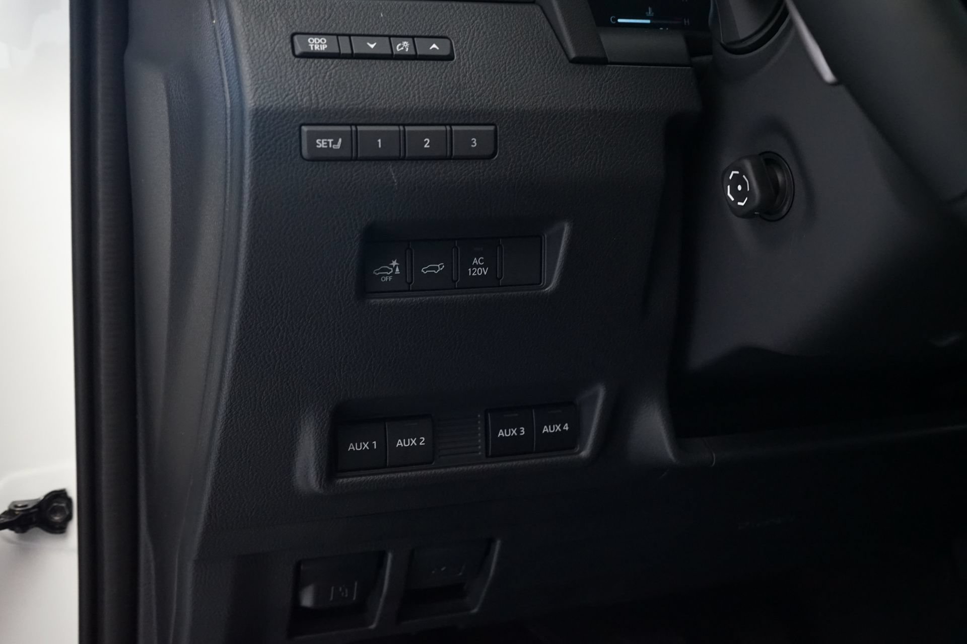 Used 2026 Lexus GX 550 w/ Accessory Package (CT) AWD/4WD image 27