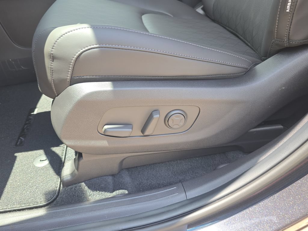 New 2027 Kia Carnival EX FWD image 21