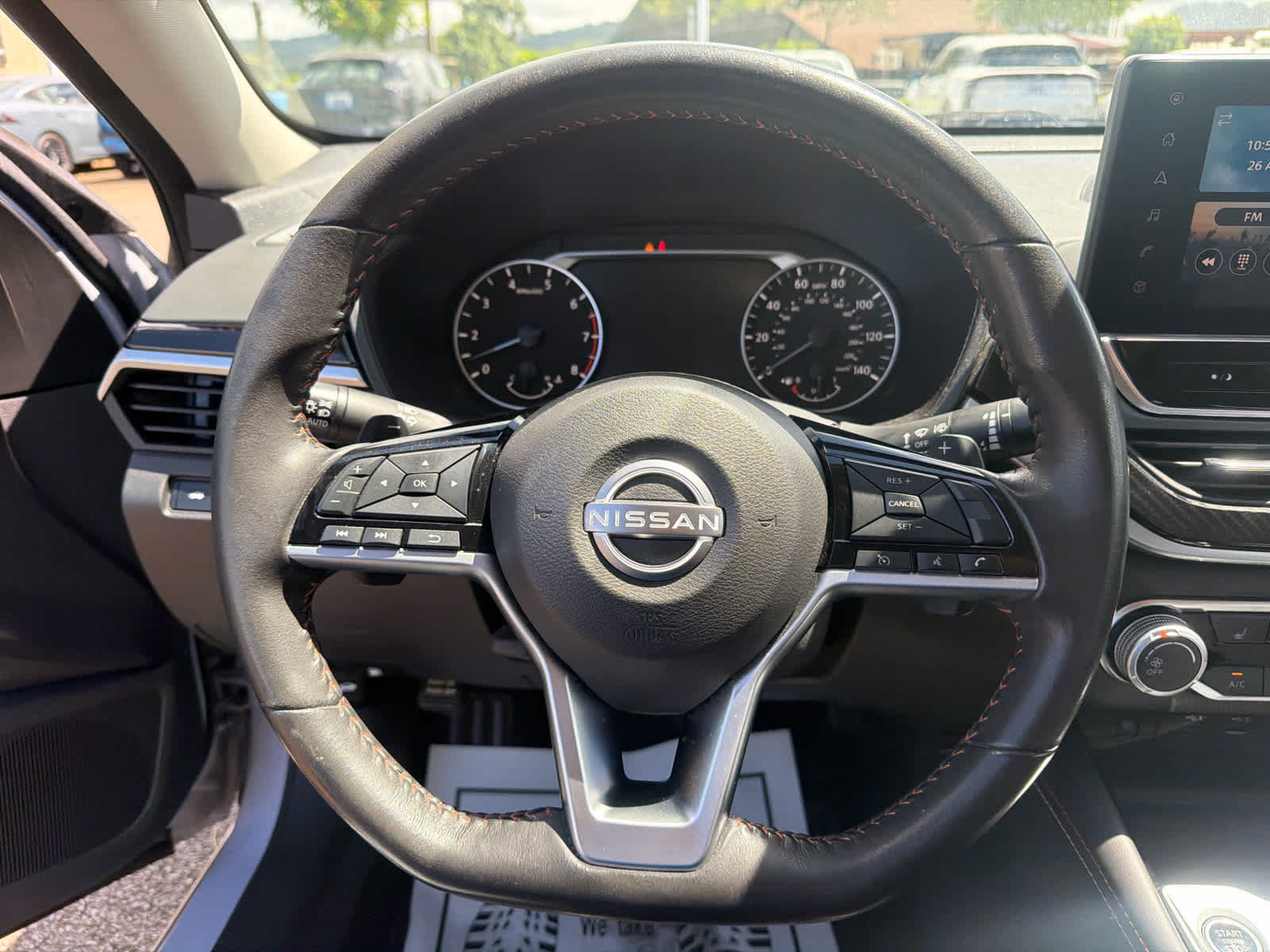 Used 2023 Nissan Altima 2.5 SR w/ SR Premium Package FWD image 8