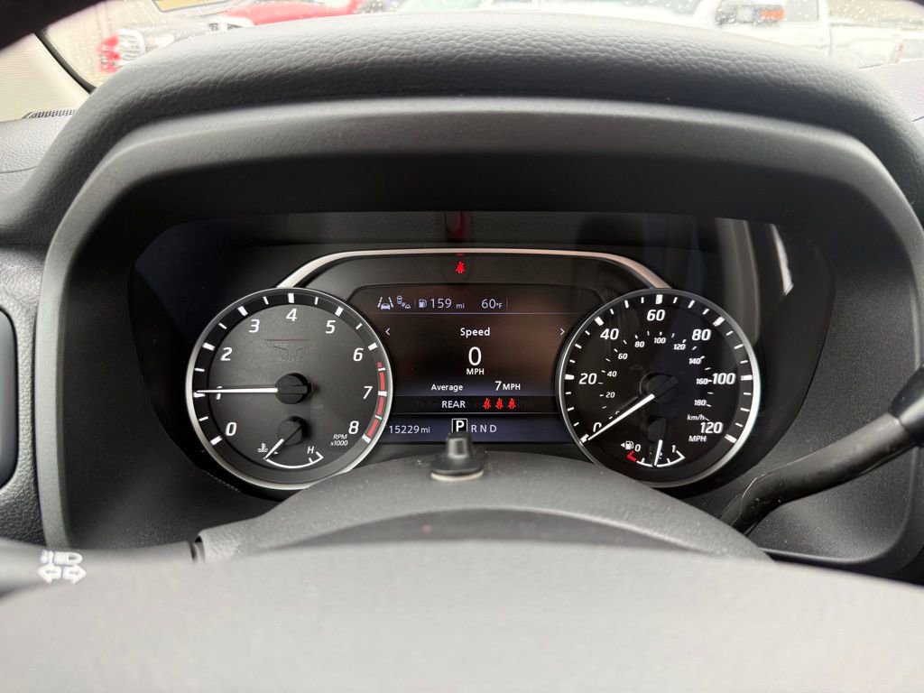 Used 2024 Nissan Titan SV w/ SV Convenience Package image 24