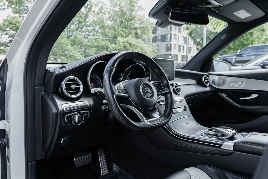 Used 2019 Mercedes-Benz GLC 63 AMG 4MATIC w/ Multimedia Package image 23