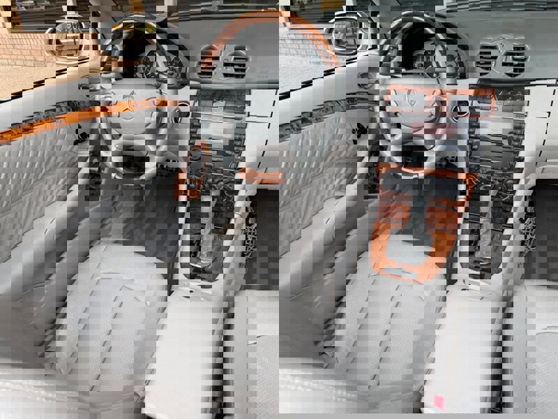 Used 2005 Mercedes-Benz CLK 320 Cabriolet image 17