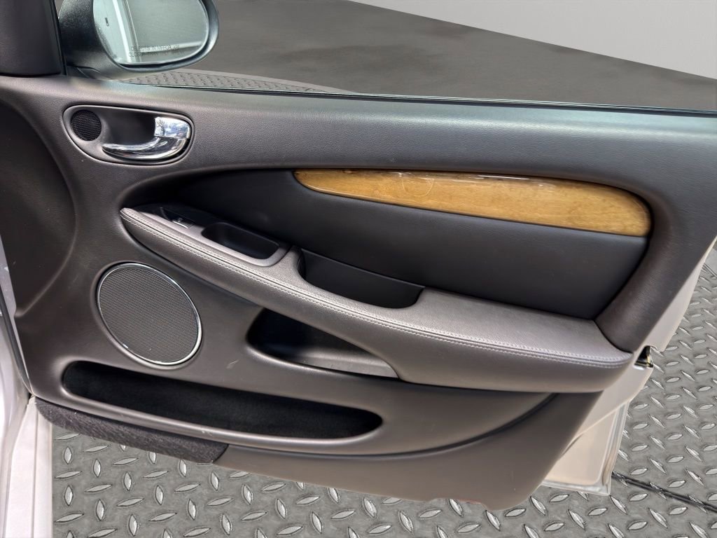 Used 2004 Jaguar X-TYPE 3.0 image 22