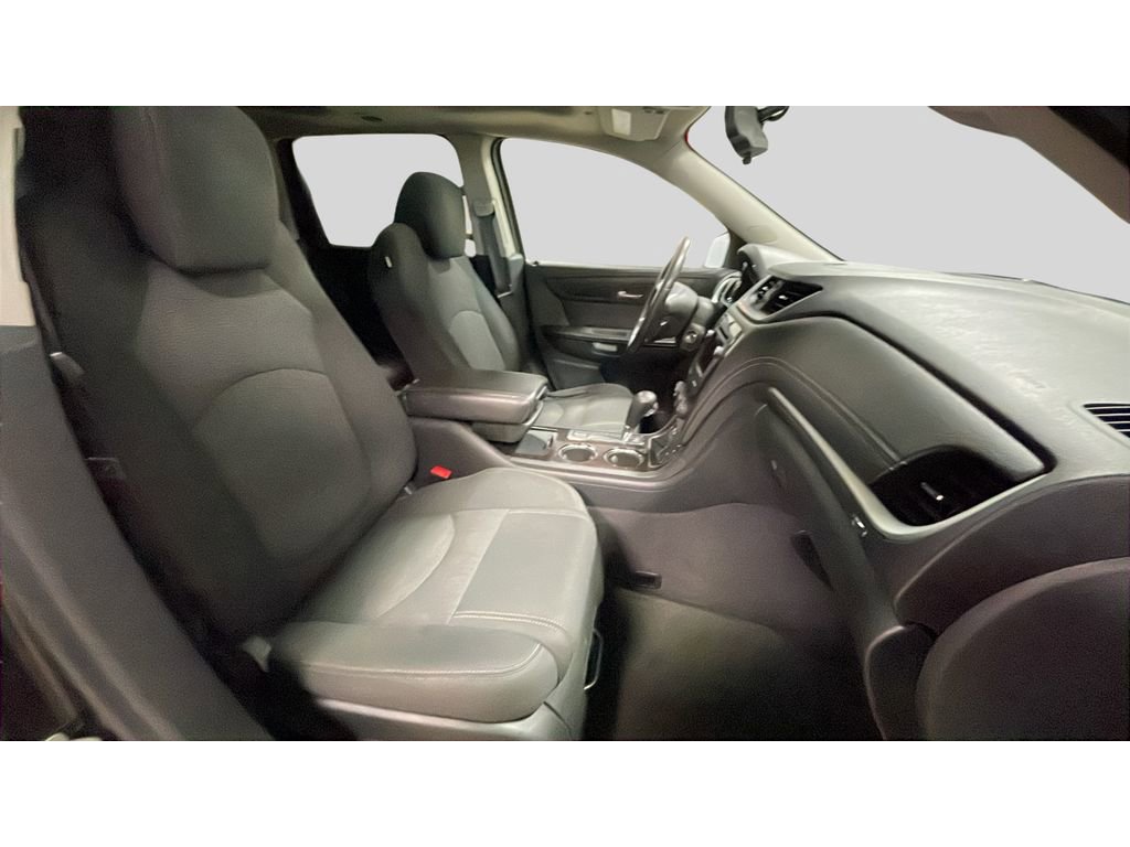 Used 2015 Chevrolet Traverse LT w/ Style and Technology Package FWD image 19
