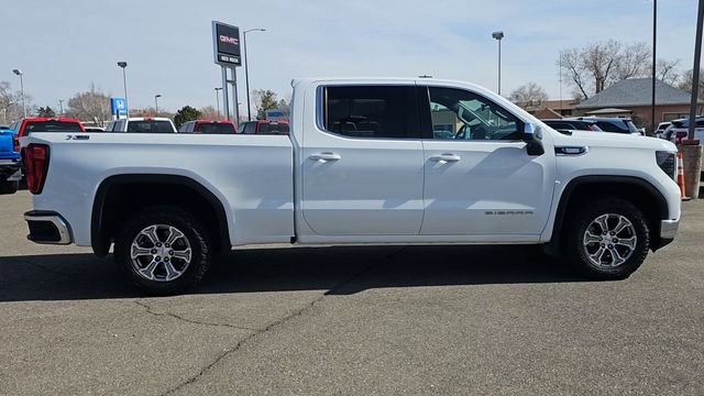 Used 2023 GMC Sierra 1500 SLE w/ X31 Off-Road Package AWD/4WD image 9